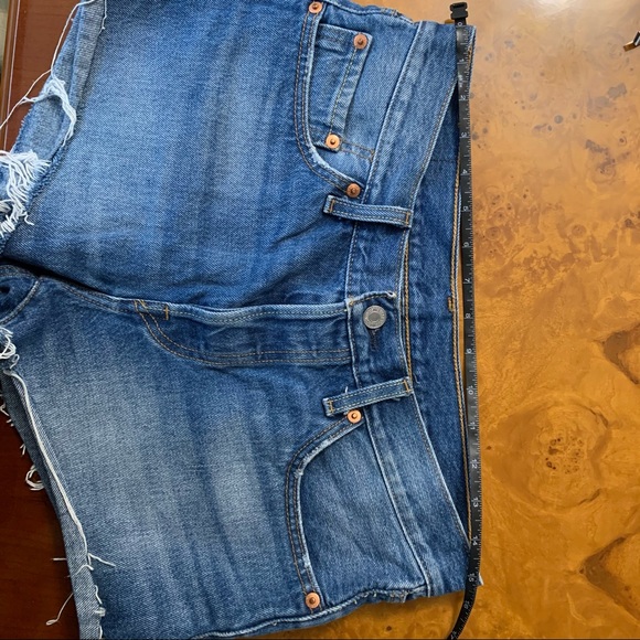 Levi Denim Shorts - Size 28 (fits small) - Picture 6 of 7